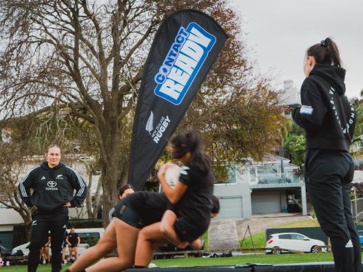 Contact ready edited by Johnny Hendrikus 2025 7